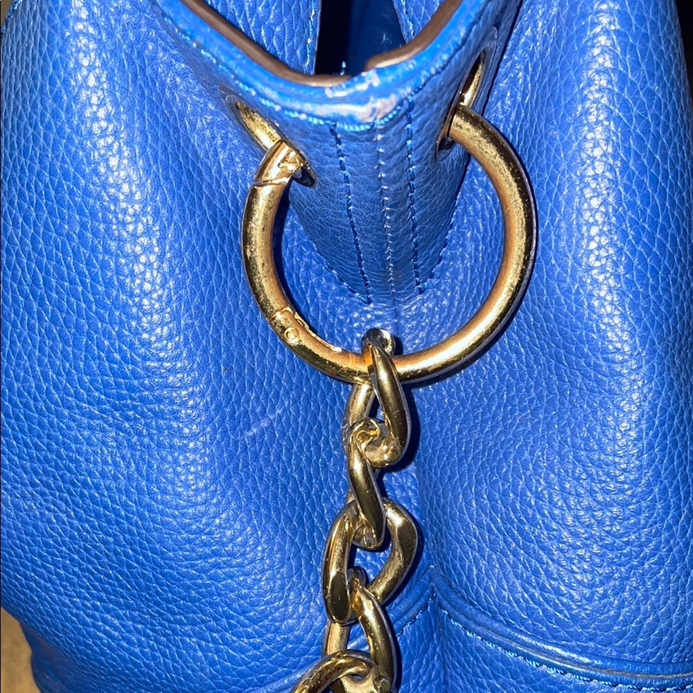 Michael Kors Blue Pebbled Leather Chain Shoulder Bag Gold Hardware - Picture 5 of 15